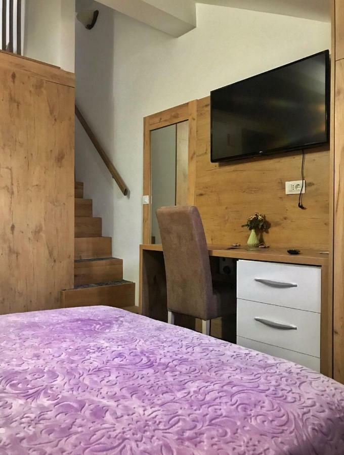 Tilia Ξενοδοχείο Τσέτινιε Εξωτερικό φωτογραφία